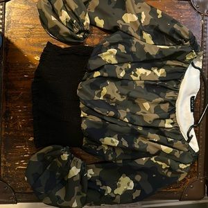 Camo blouse size small 1 state